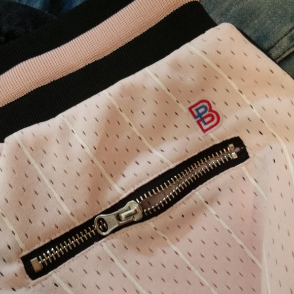 Stylish Shorts - Picture 3 of 3